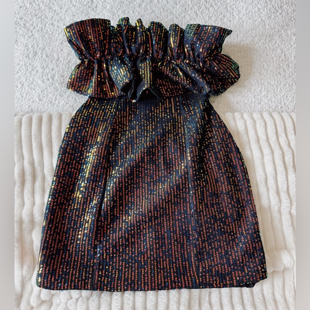 DOBE Sequin Ruffle Strapless Dress 🪩